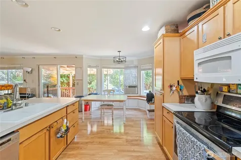 16802 129th Avenue E Puyallup WA 98374