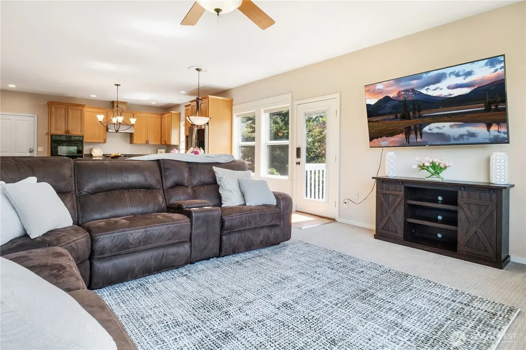 7622 NW Lenox Lane Silverdale WA 98383