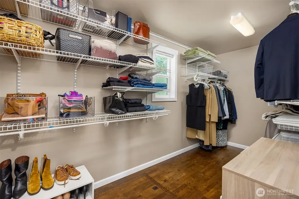 10430 NE Cascade Avenue Bainbridge Island WA 98110