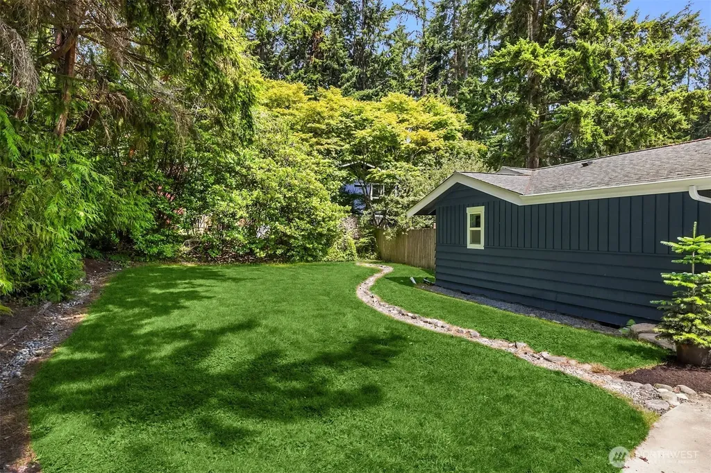 10430 NE Cascade Avenue Bainbridge Island WA 98110