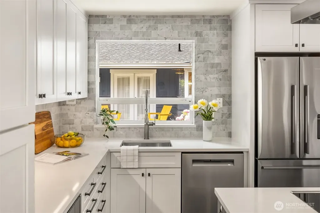 10430 NE Cascade Avenue Bainbridge Island WA 98110