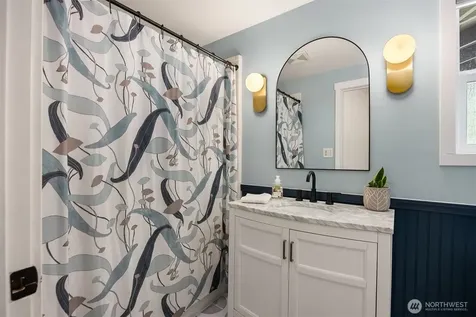 10430 NE Cascade Avenue Bainbridge Island WA 98110