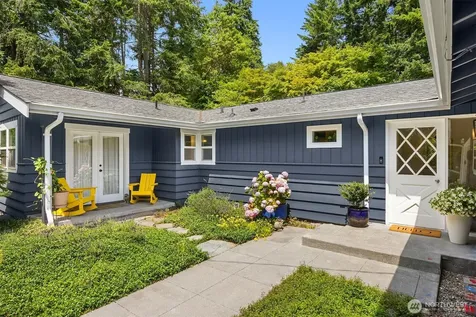 10430 NE Cascade Avenue Bainbridge Island WA 98110