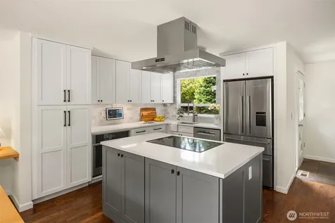 10430 NE Cascade Avenue Bainbridge Island WA 98110