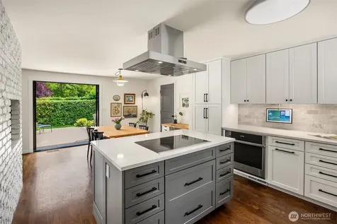 10430 NE Cascade Avenue Bainbridge Island WA 98110