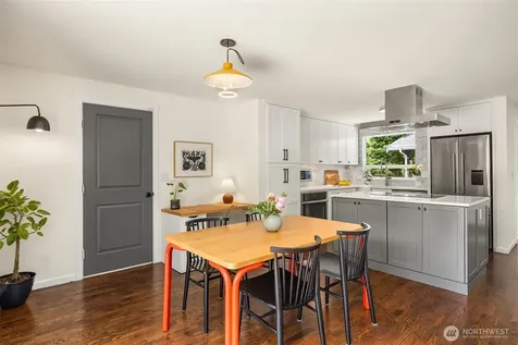 10430 NE Cascade Avenue Bainbridge Island WA 98110