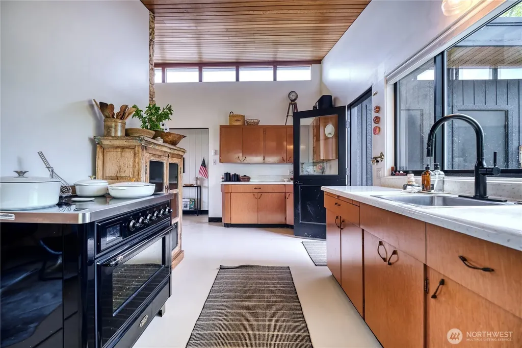 103 Bay View Drive Point Roberts WA 98281