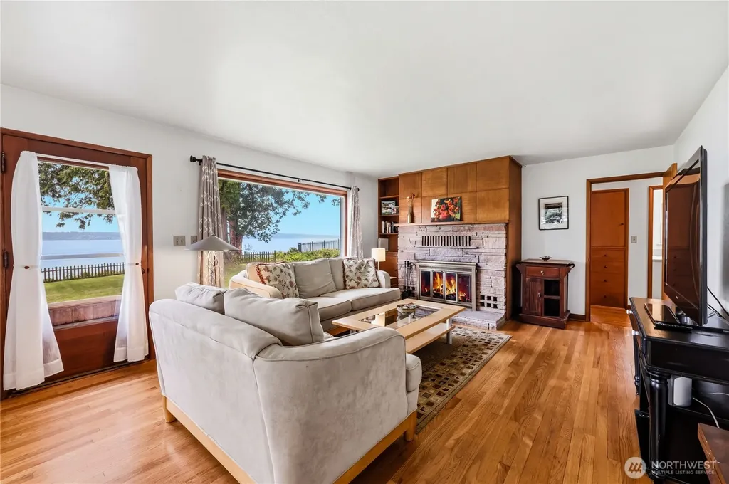 23932 Jefferson Point Road NE Kingston WA 98346