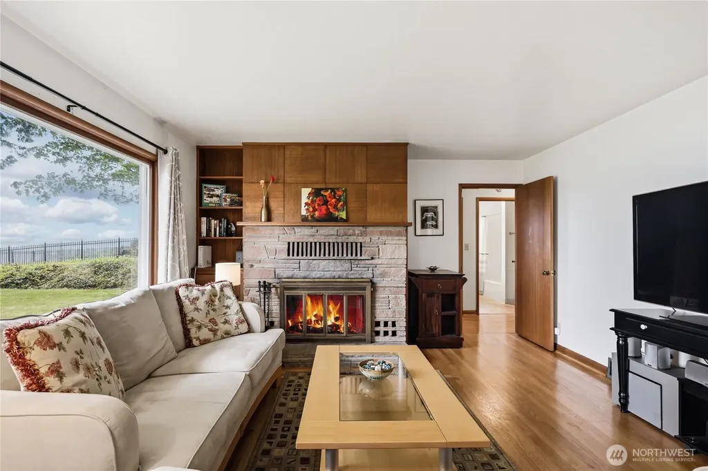 23932 Jefferson Point Road NE Kingston WA 98346