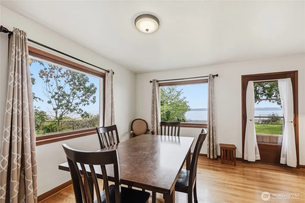 23932 Jefferson Point Road NE Kingston WA 98346