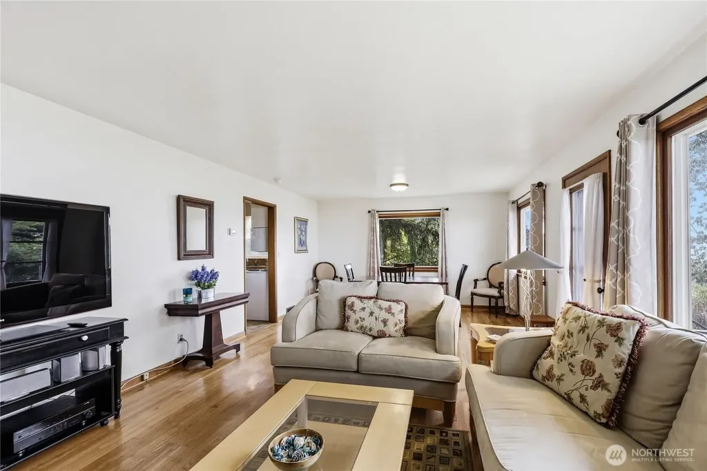 23932 Jefferson Point Road NE Kingston WA 98346