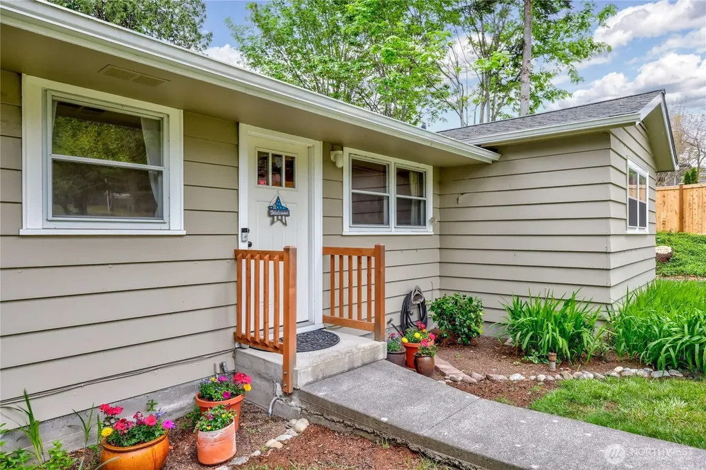 23932 Jefferson Point Road NE Kingston WA 98346