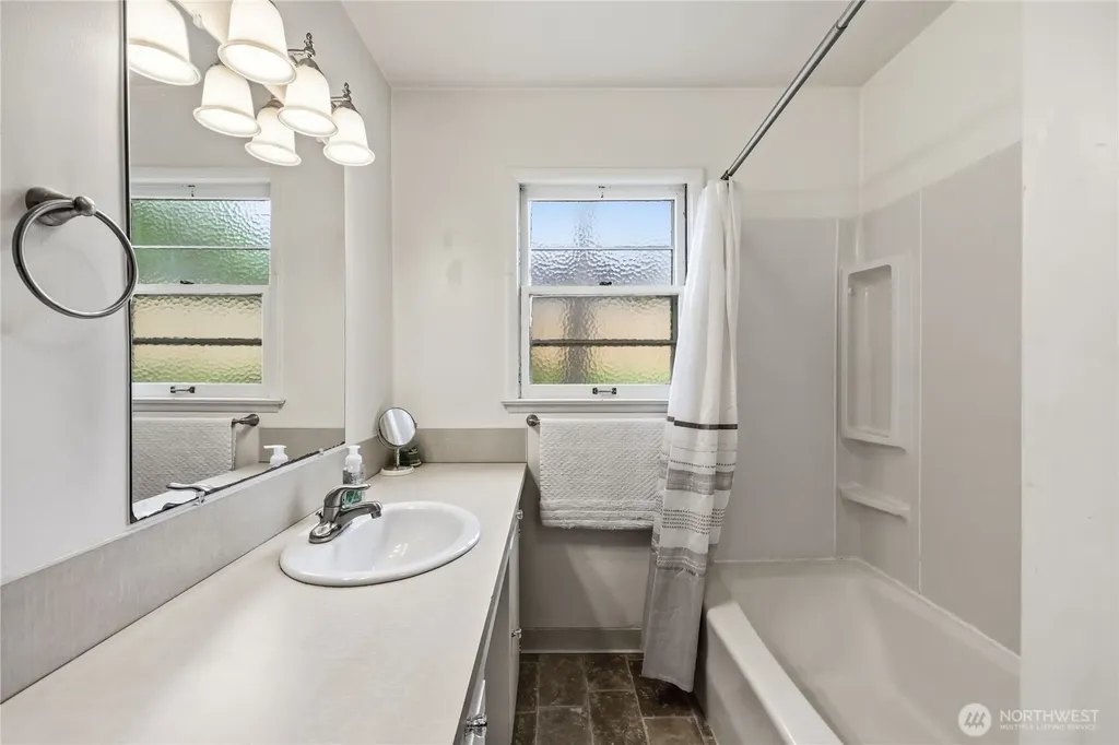 23932 Jefferson Point Road NE Kingston WA 98346