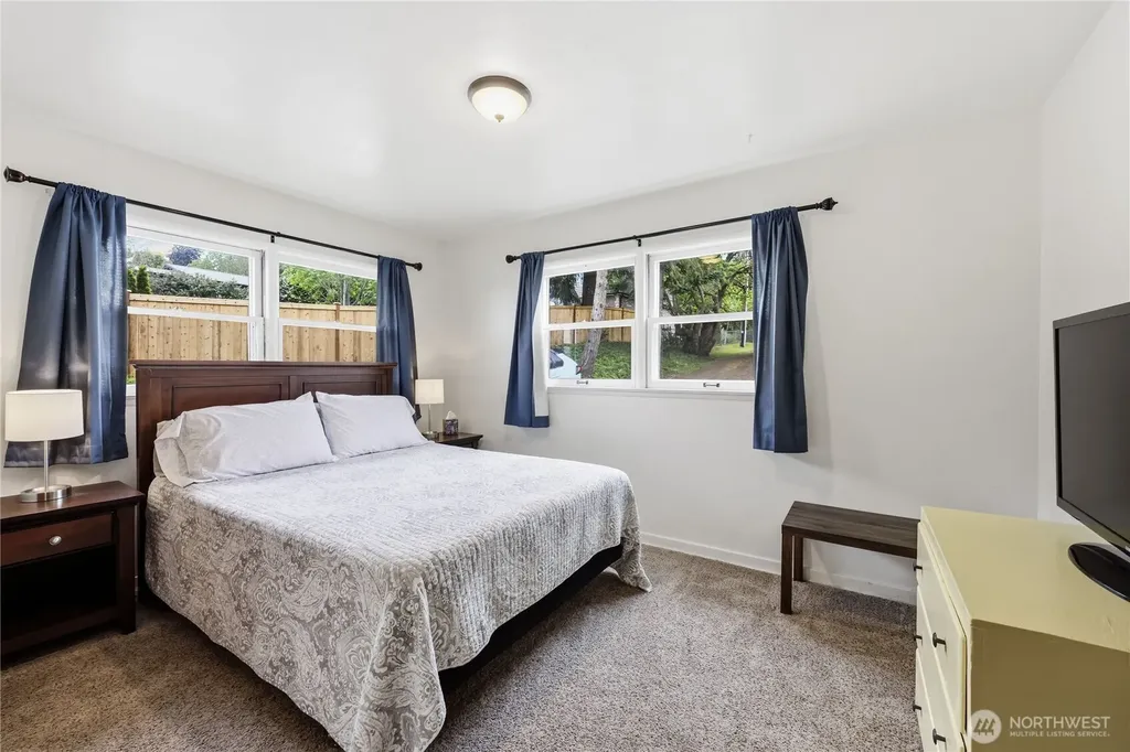 23932 Jefferson Point Road NE Kingston WA 98346