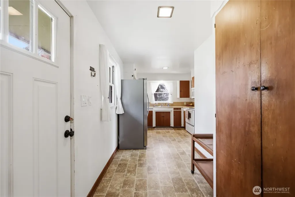 23932 Jefferson Point Road NE Kingston WA 98346