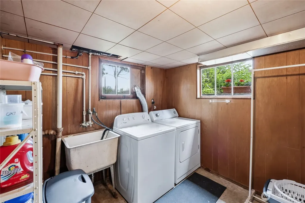 23932 Jefferson Point Road NE Kingston WA 98346