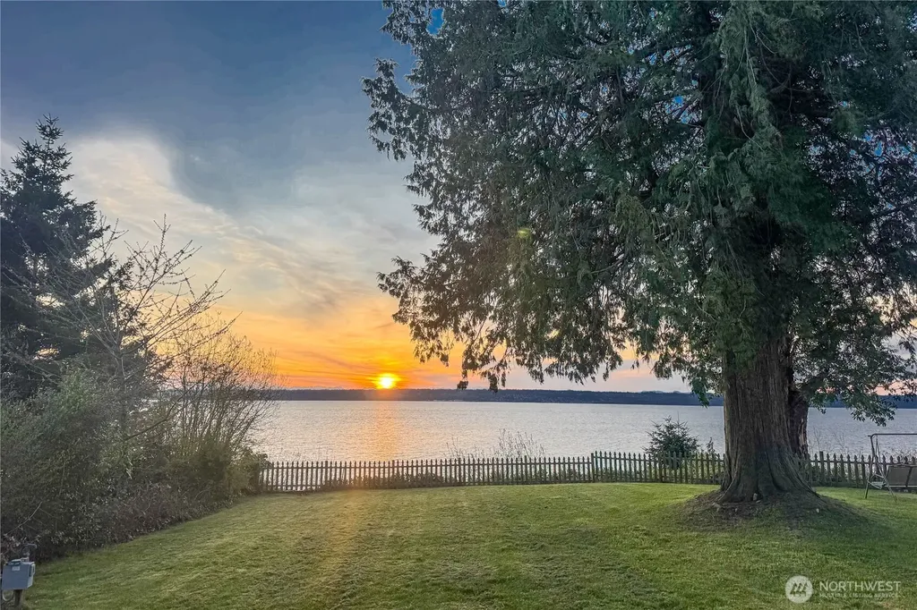 23932 Jefferson Point Road NE Kingston WA 98346