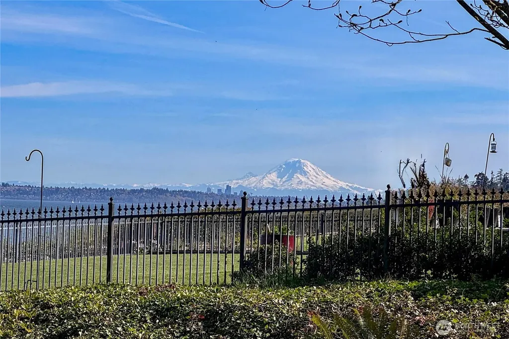 23932 Jefferson Point Road NE Kingston WA 98346