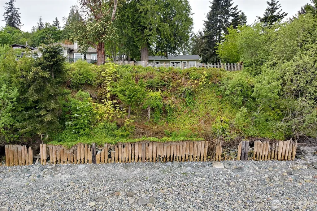 23932 Jefferson Point Road NE Kingston WA 98346