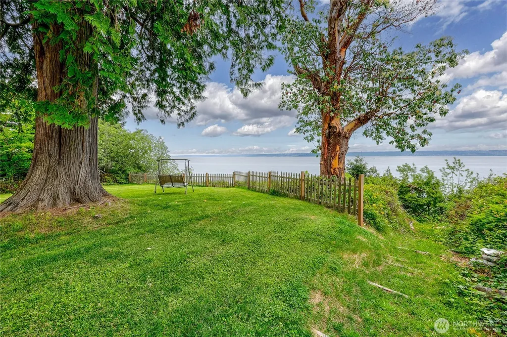 23932 Jefferson Point Road NE Kingston WA 98346