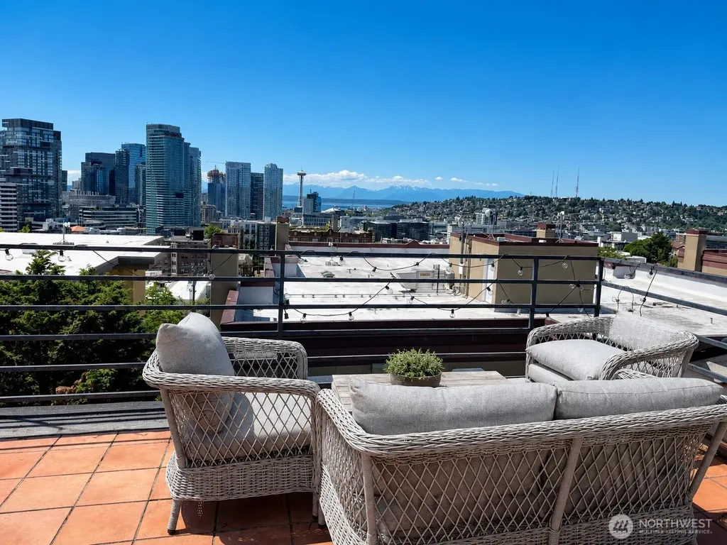 712 E Denny Wy Unit #502 Seattle WA 98122