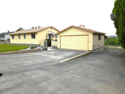 61 Lorry Lane Selah WA 98942