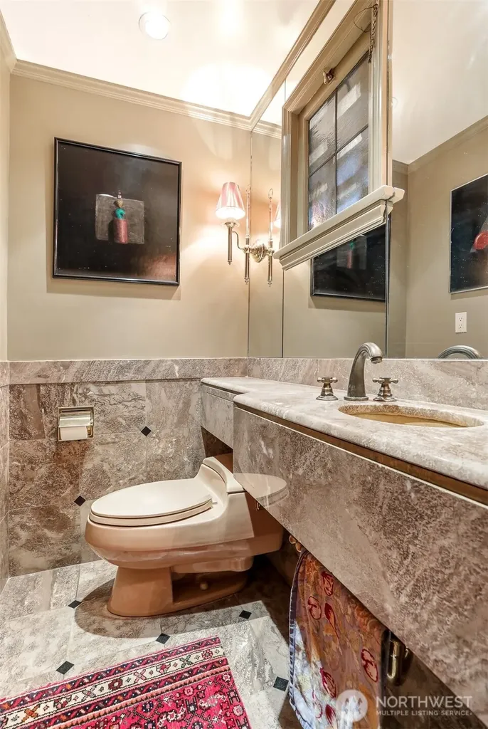 2301 Rosemont Place W Seattle WA 98199