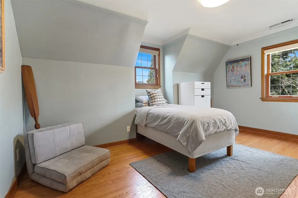 2301 Rosemont Place W Seattle WA 98199