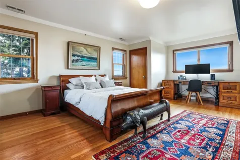 2301 Rosemont Place W Seattle WA 98199
