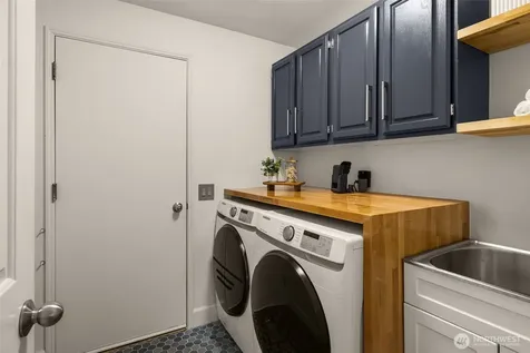23218 SE 29th Court Sammamish WA 98075