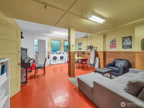 7 Harrison Street Seattle WA 98109