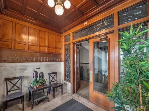 7 Harrison Street Seattle WA 98109