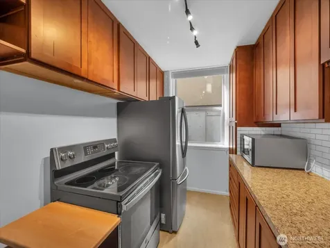 7 Harrison Street Seattle WA 98109