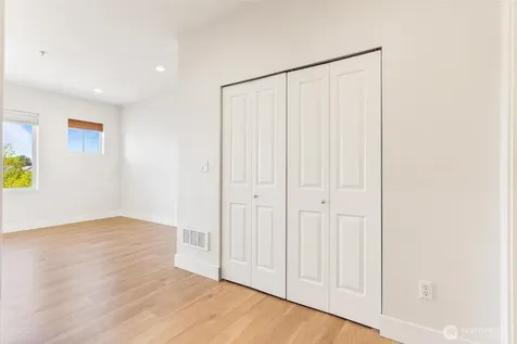 14915 38th Drive SE Bothell WA 98012