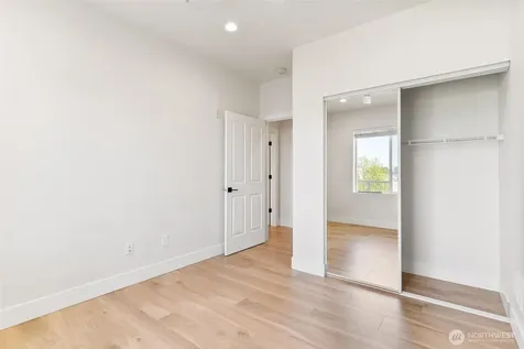 14915 38th Drive SE Bothell WA 98012