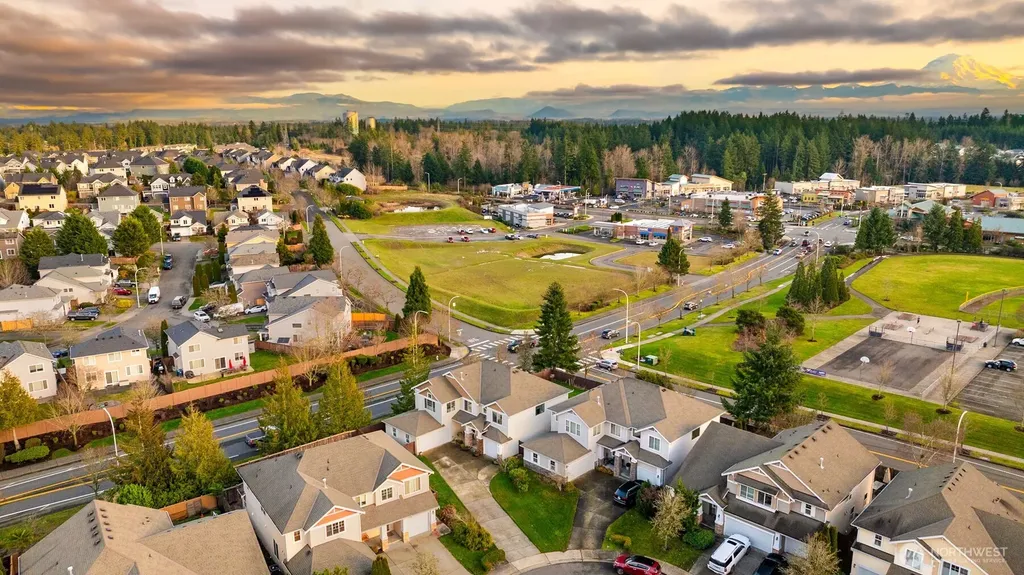 1306 68th Street SE Auburn WA 98092