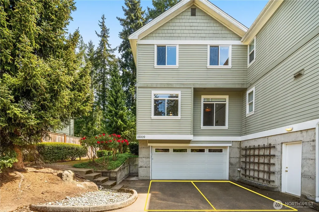 15009 Westminster Way N Seattle WA 98133