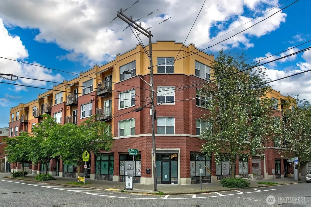 413 NE 70th Street Seattle WA 98115