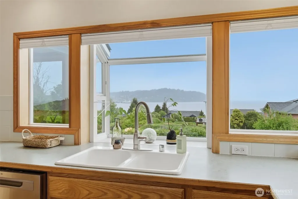 11956 NE Jefferson Point Road Kingston WA 98346