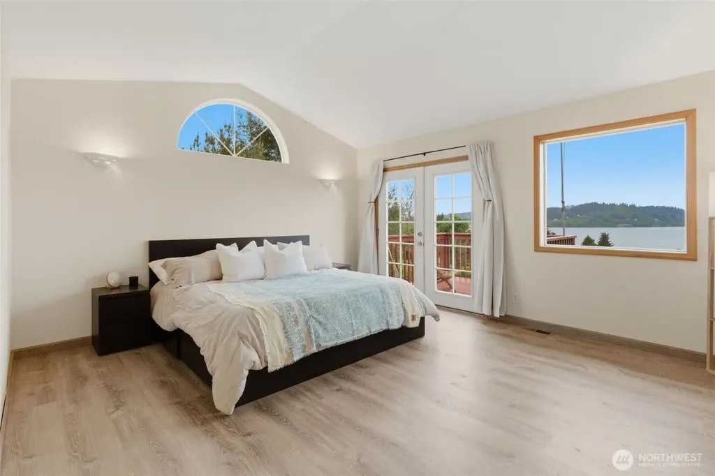 11956 NE Jefferson Point Road Kingston WA 98346