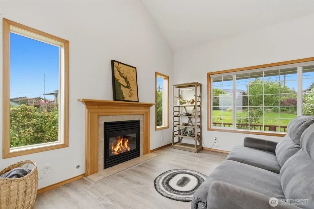 11956 NE Jefferson Point Road Kingston WA 98346