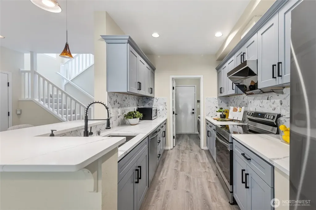 12541 NE 7th Place Bellevue WA 98005