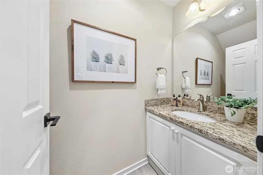12541 NE 7th Place Bellevue WA 98005