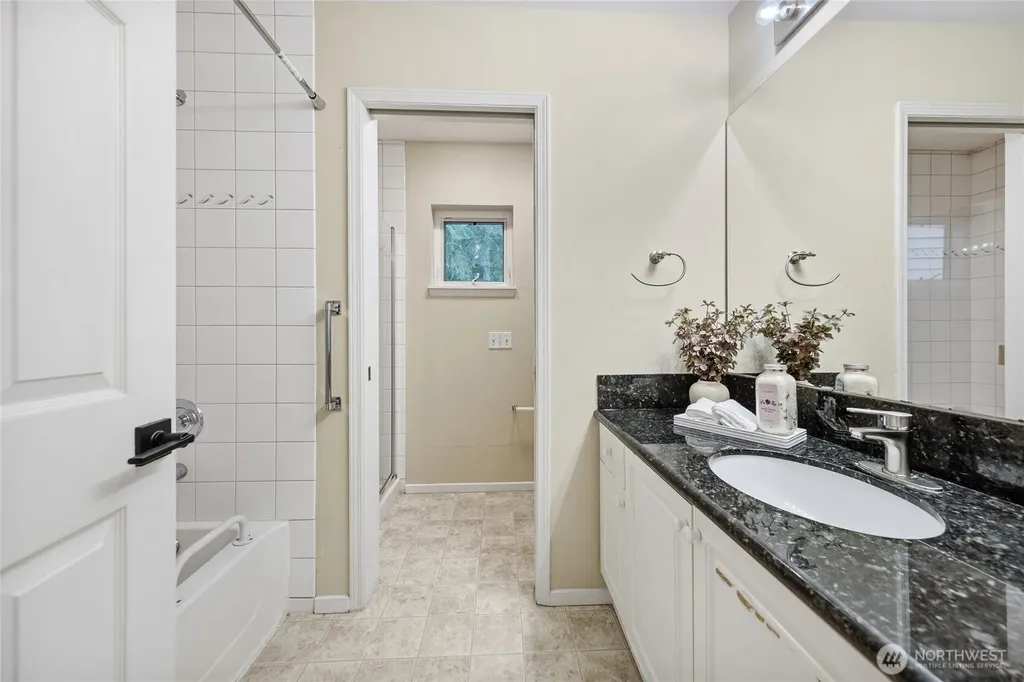 12541 NE 7th Place Bellevue WA 98005
