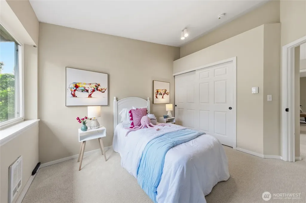 12541 NE 7th Place Bellevue WA 98005