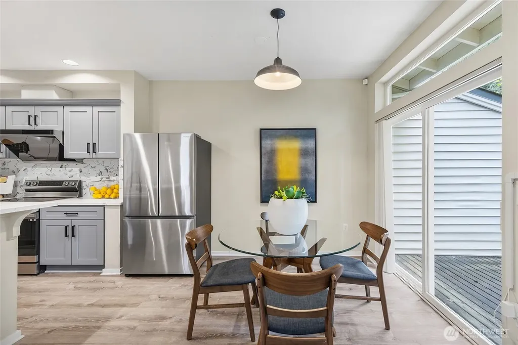 12541 NE 7th Place Bellevue WA 98005