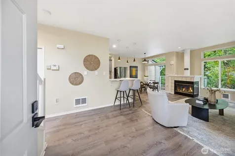 12541 NE 7th Place Bellevue WA 98005