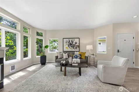 12541 NE 7th Place Bellevue WA 98005