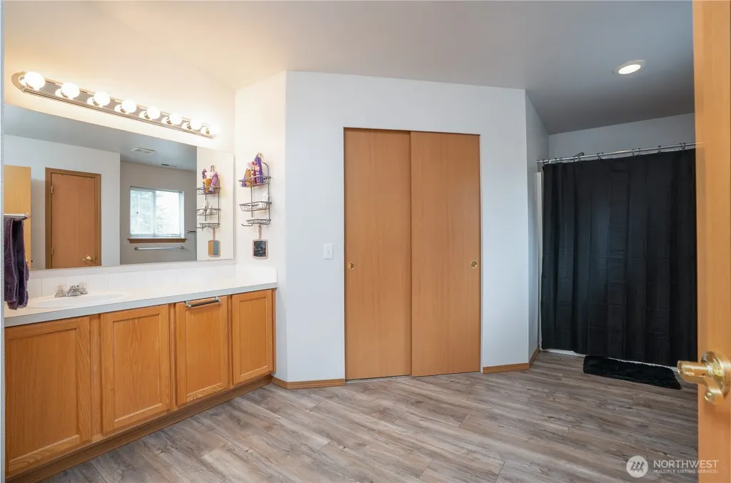 11916 130th Street E Puyallup WA 98374