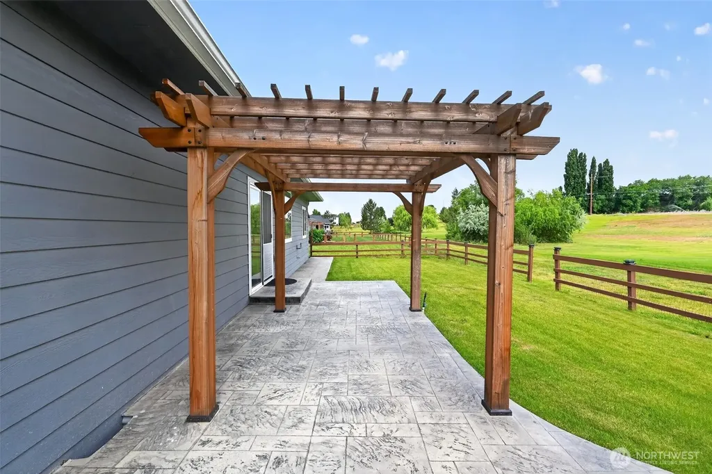 8019 Vialago Parkway Zillah WA 98953